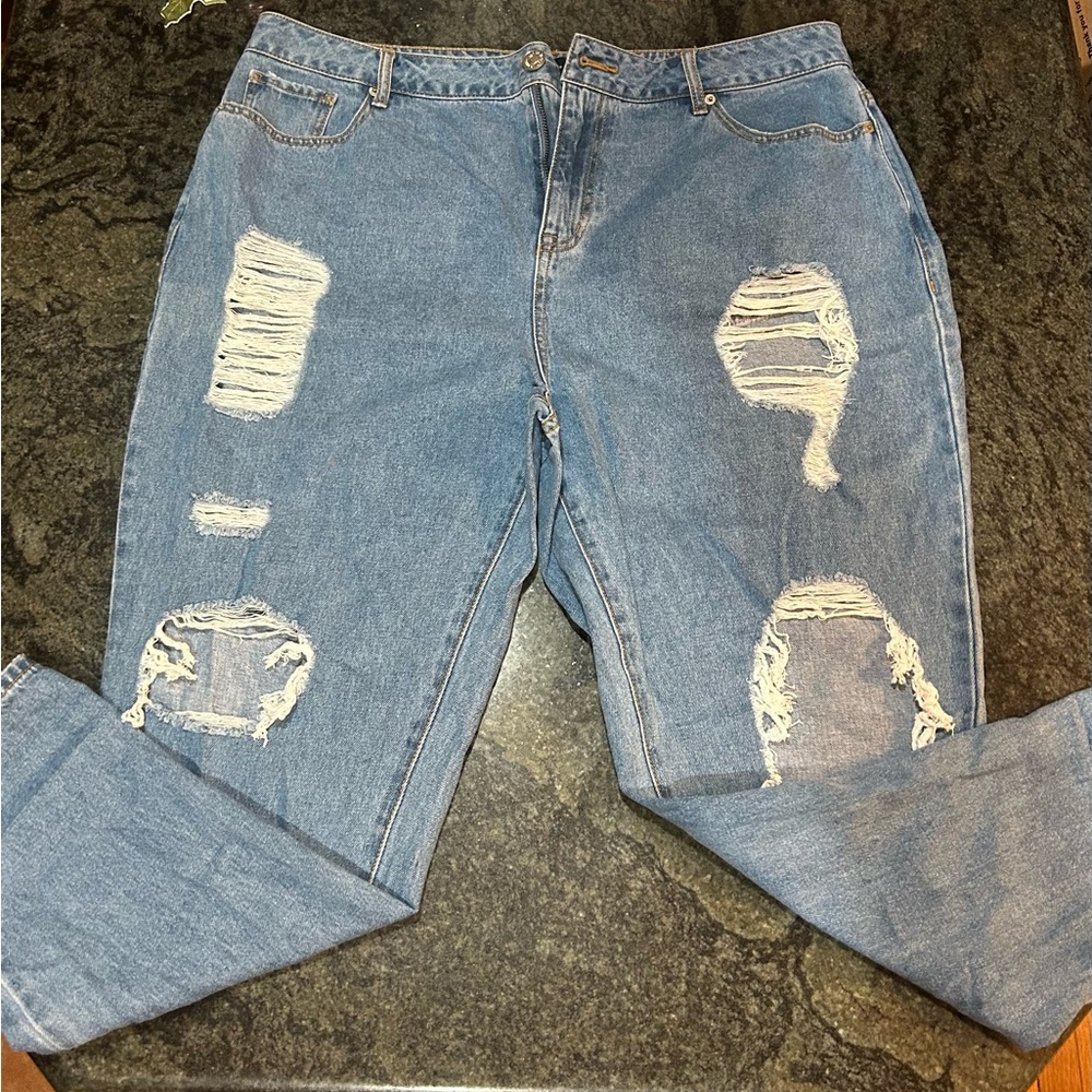 FOREVER 21 Distressed Blue Denim Jeans